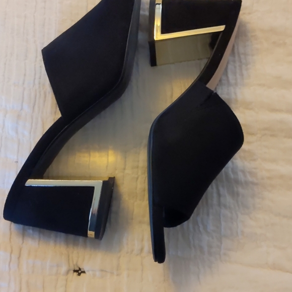 Halston vegan suede mules. - Picture 4 of 7